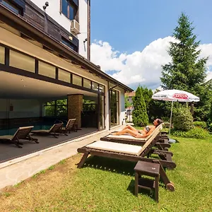 4* Hotel & Holidays - Free Parking